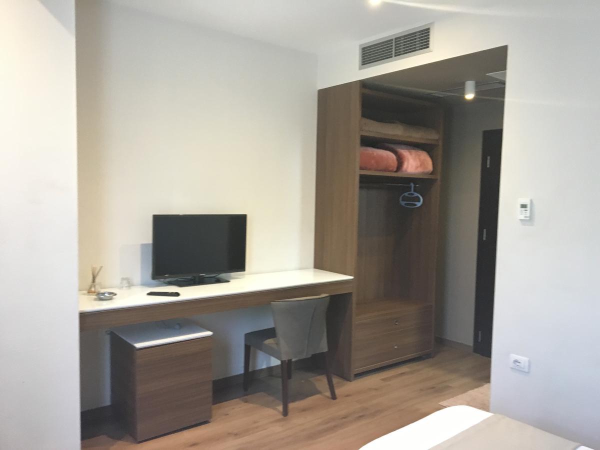 Soleo Hotel Tirana Zewnętrze zdjęcie
